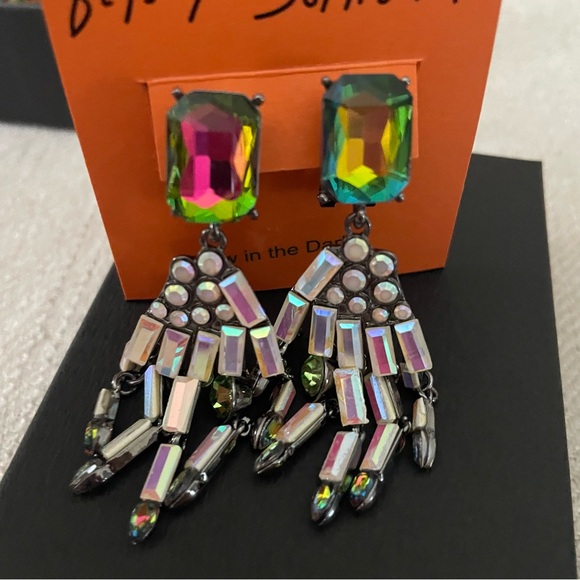 BETSEY JOHNSON Halloween Ghoul Friends hand drop Skeleton Hands earrings NWT - Picture 5 of 6